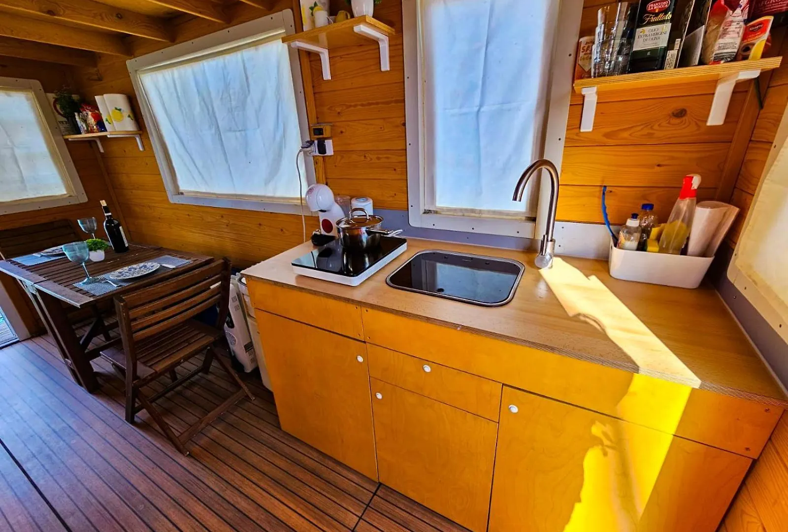 Hotel Filipp'S House Boat Alghero 0*,  Italia