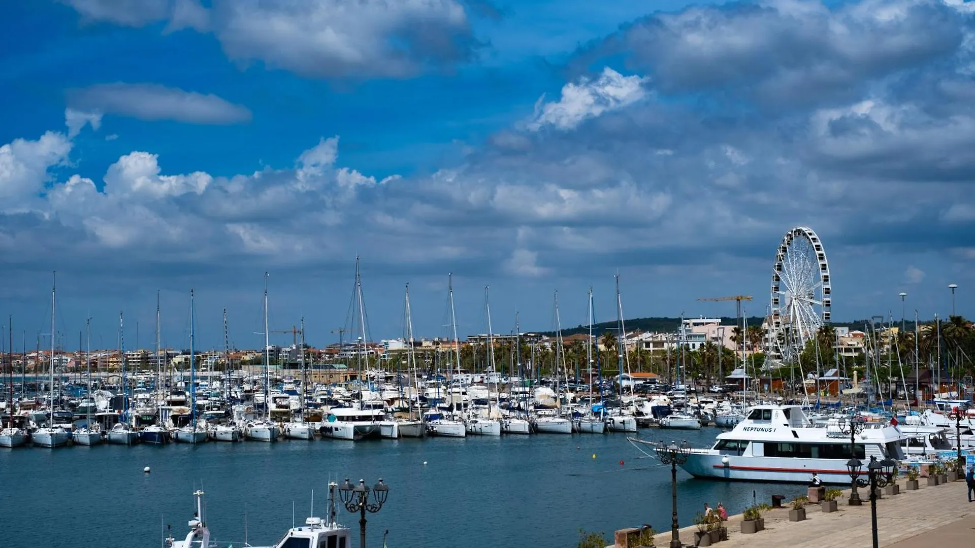 Filipp'S House Boat Hotel Alghero 0*,  Italy